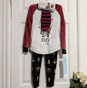 Harry Potter Girls PJs Pajama Set Platform 9 3/4